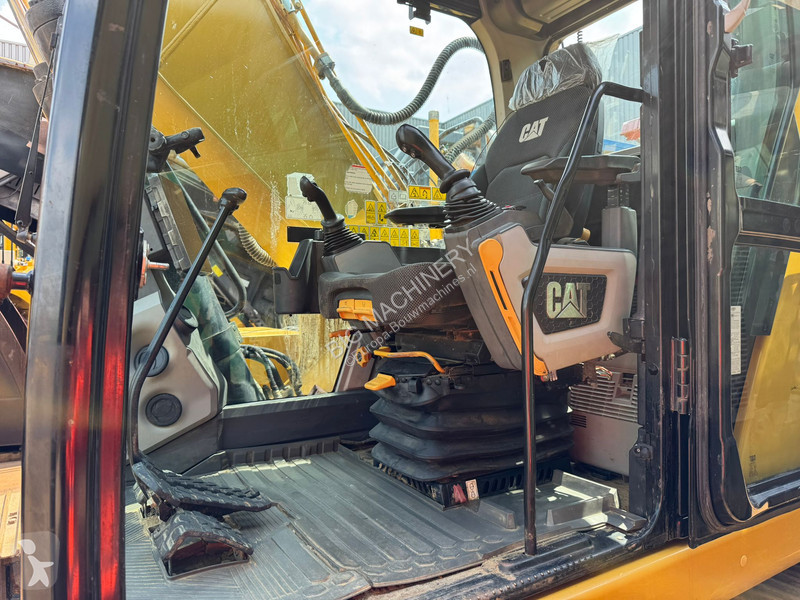Graafmachine Caterpillar 323
