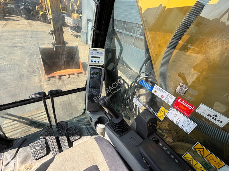 Graafmachine Caterpillar FL