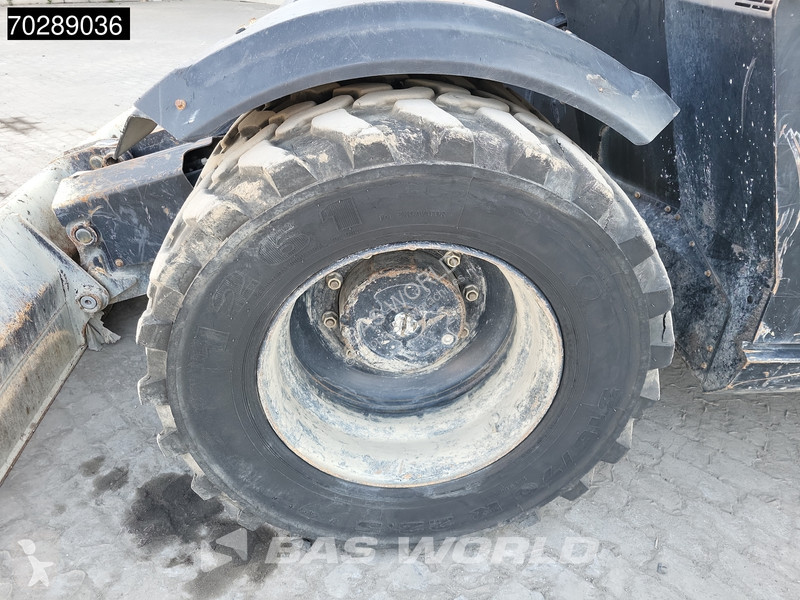 Escavadora JCB HD110W T4F HYDRADIG