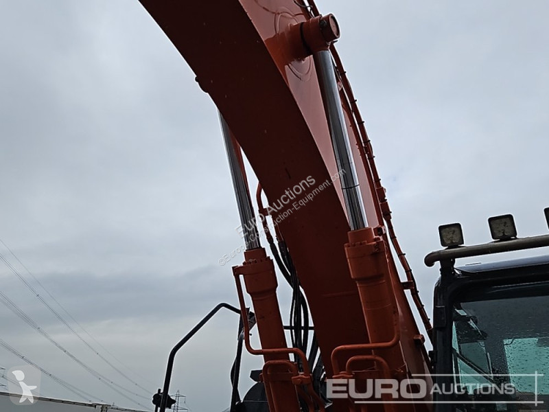 Excavadora Hitachi -6