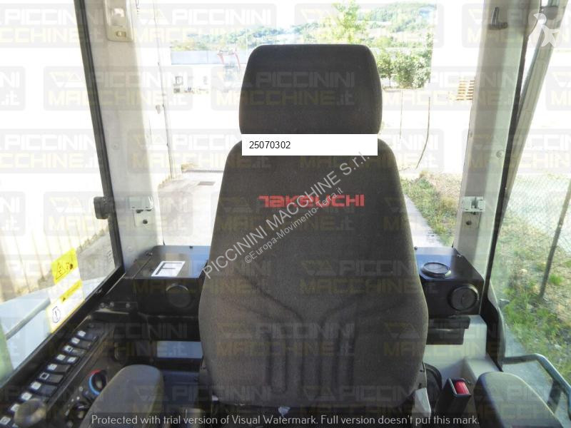 Escavatore Takeuchi TB257FR