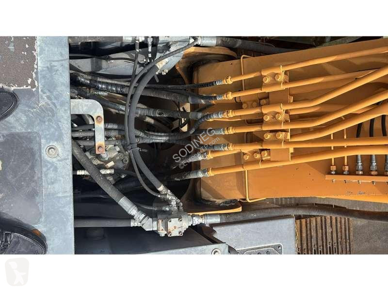 Escavadora Case