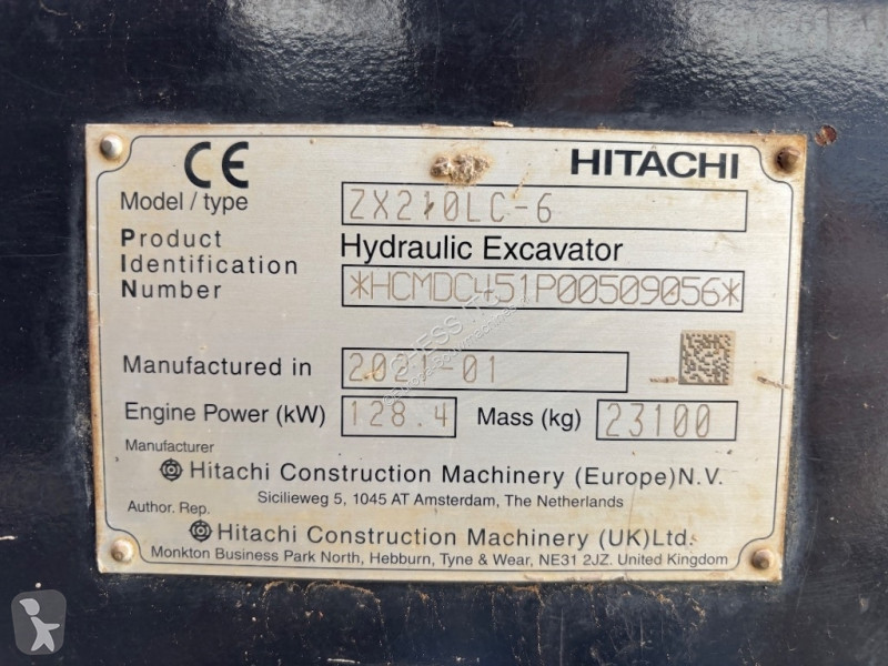 Excavadora Hitachi ZX 210 LC-6 -