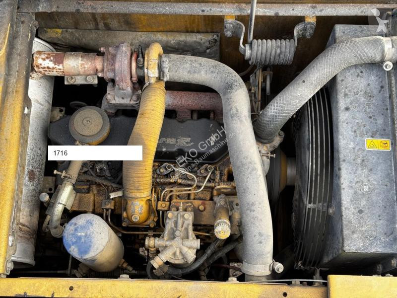 Escavatore Caterpillar C Mit Zwei Löffeln