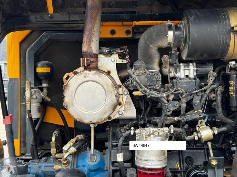جرافة Hyundai Robex 55W-9A