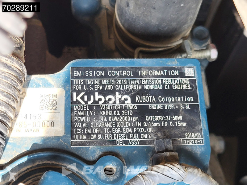 Escavadora Kubota KX080-4