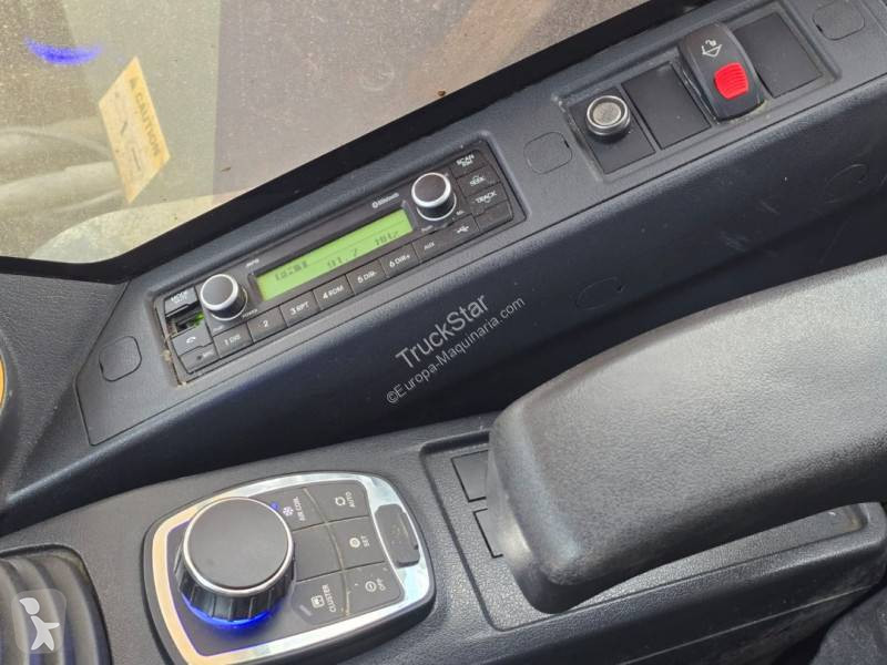 Escavadora Hyundai HX 520 L