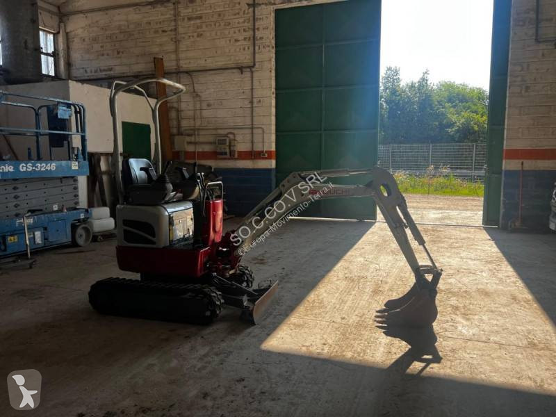جرافة Takeuchi TB21JR