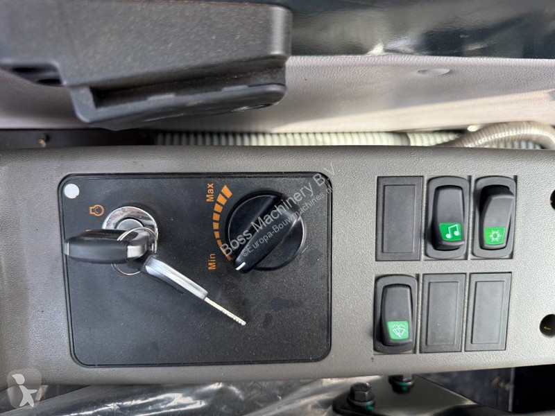 Escavadora Hyundai R215L Smart Plus *2025...