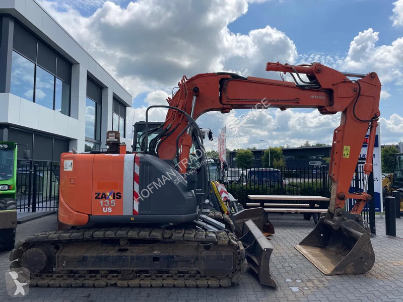 Excavadora Hitachi -3