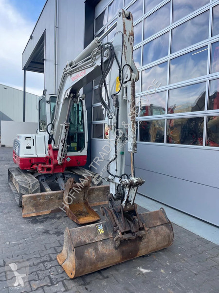 Excavadora Takeuchi