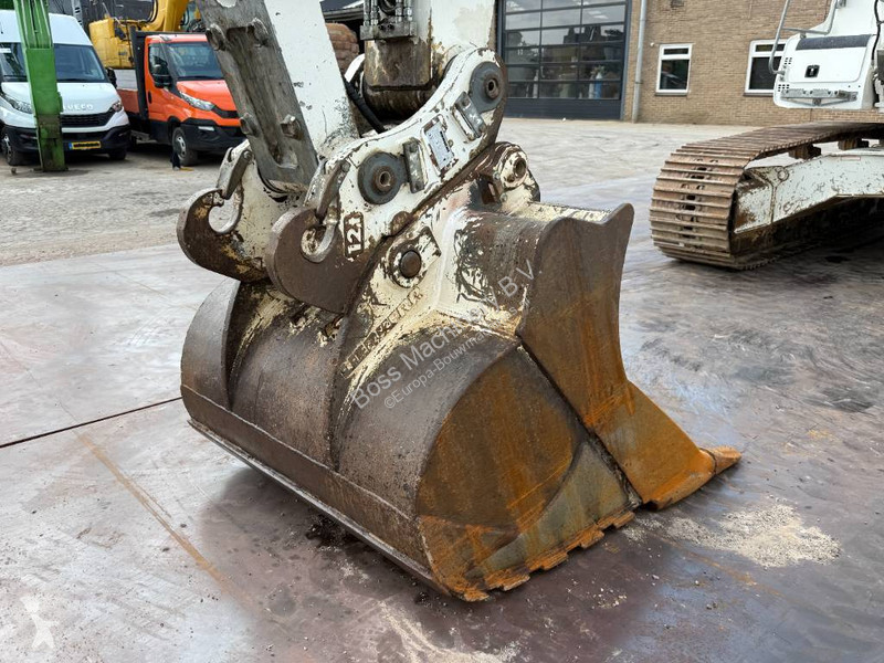 جرافة Liebherr R906LC - Weight System / Triple...