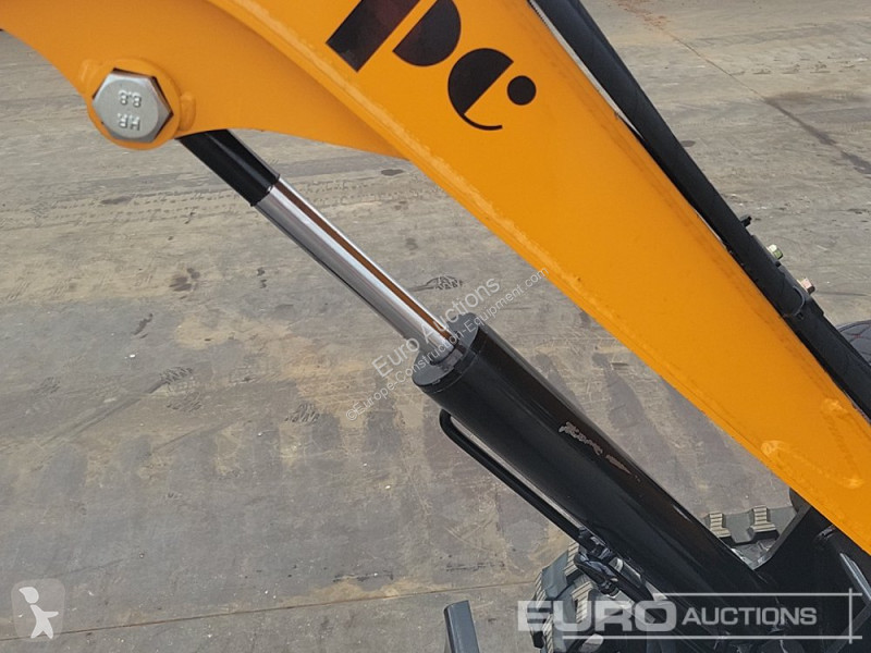 Escavadora JPC HT12