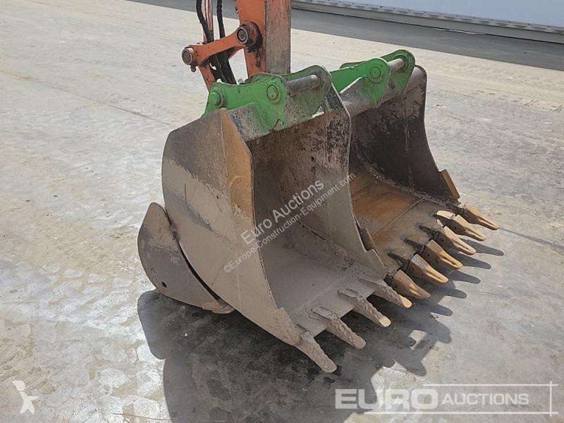 Escavatore Hitachi B-6