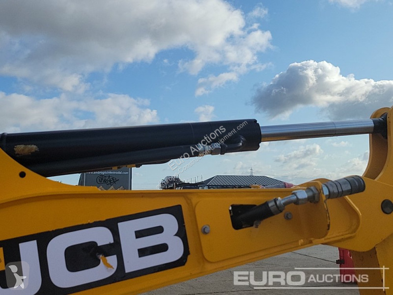 Skovel JCB 16C-1