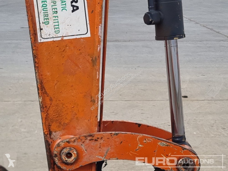 Escavadora Hitachi ZX48U-6 CLR