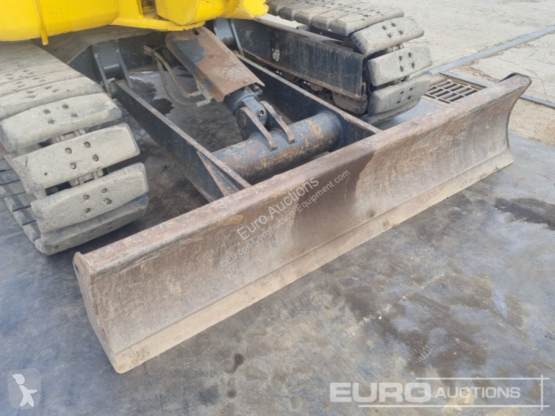 جرافة Komatsu PC80MR-5