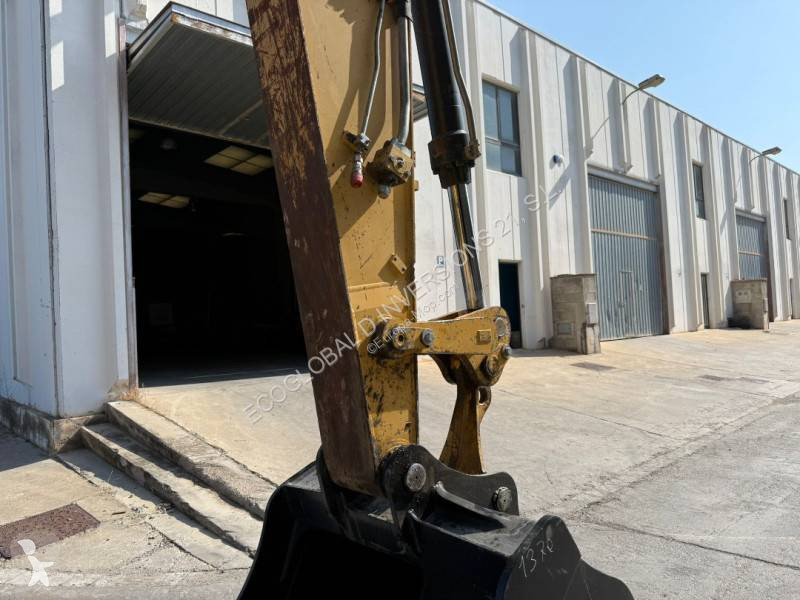 Escavatore Caterpillar D