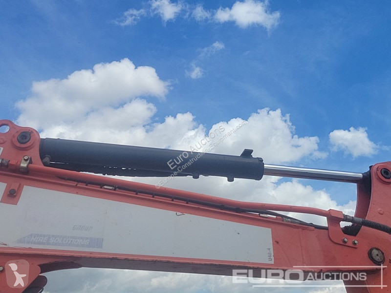 Lopatový nakládač Kubota U48-4