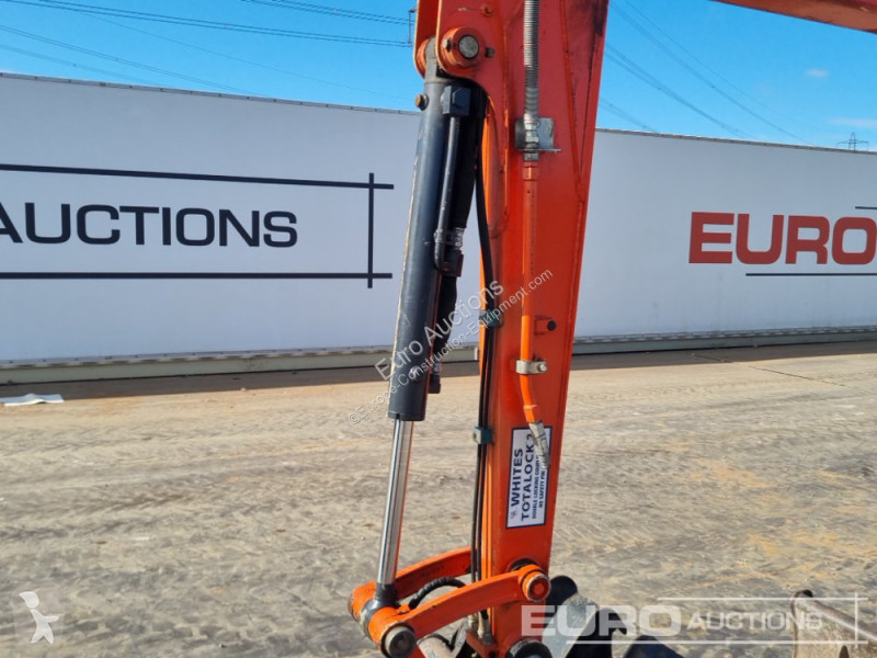 Lopatový nakládač Kubota KX037-4