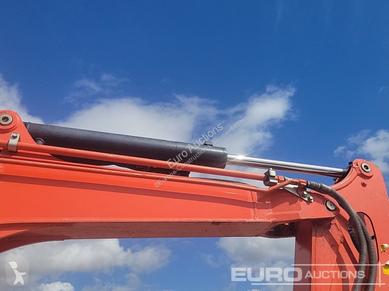 Lopatový nakládač Kubota U36-4