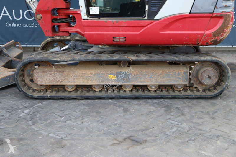 Escavatore Takeuchi