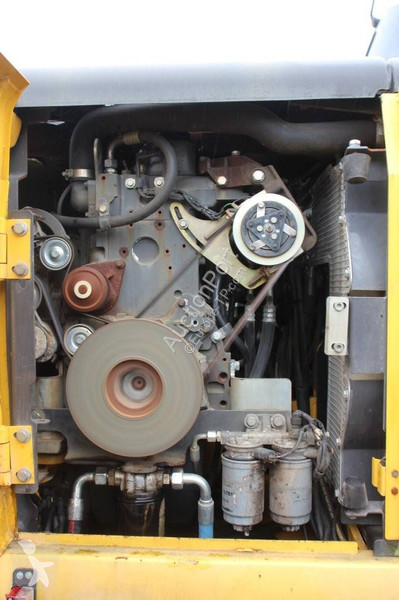 Escavatore New Holland MH5