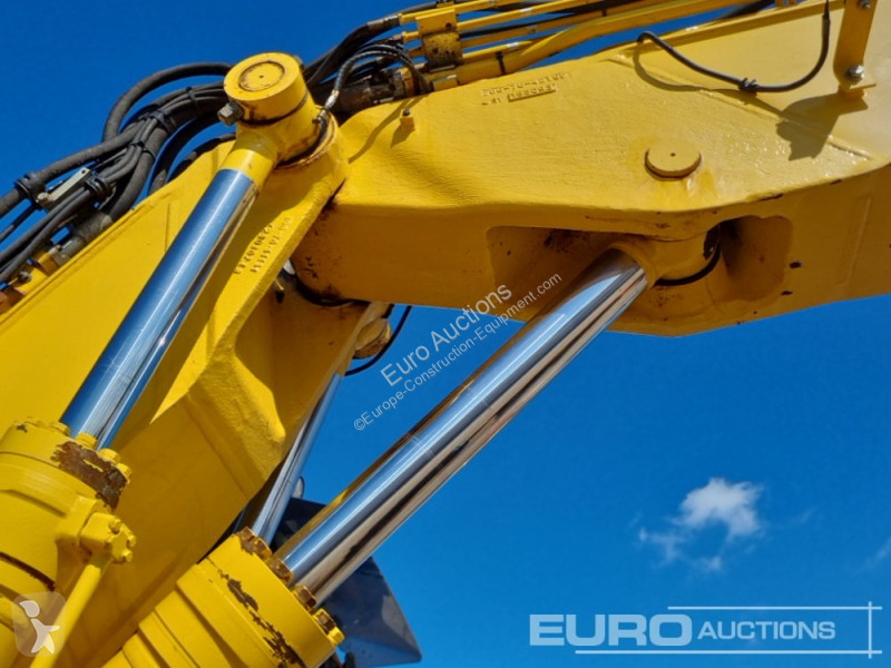 Excavator Komatsu -11