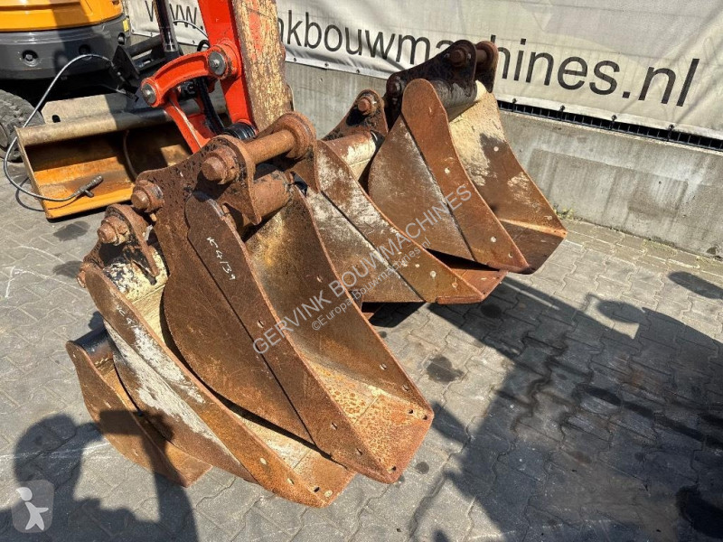 Escavadora Kubota KX 80-4