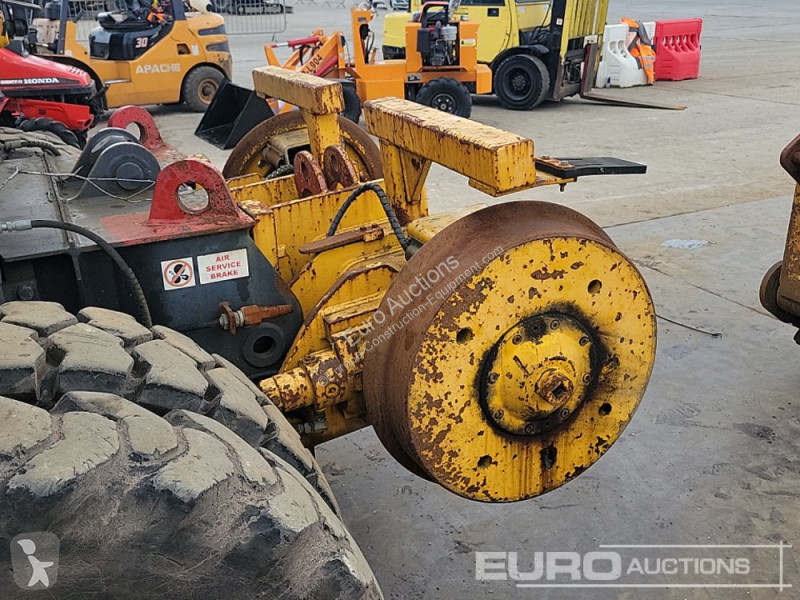 Escavatore Caterpillar