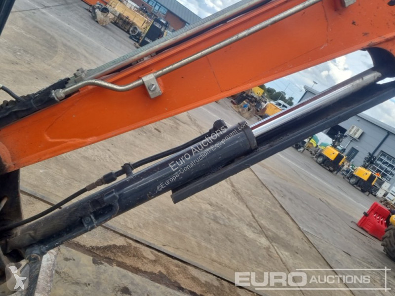 Excavadora Hitachi ZX26U-5A CLR
