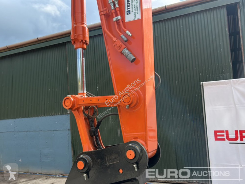 Excavadora Hitachi -7