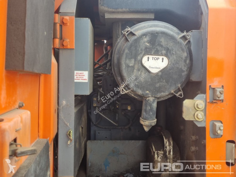 Escavatore Hitachi ZX210LC-3