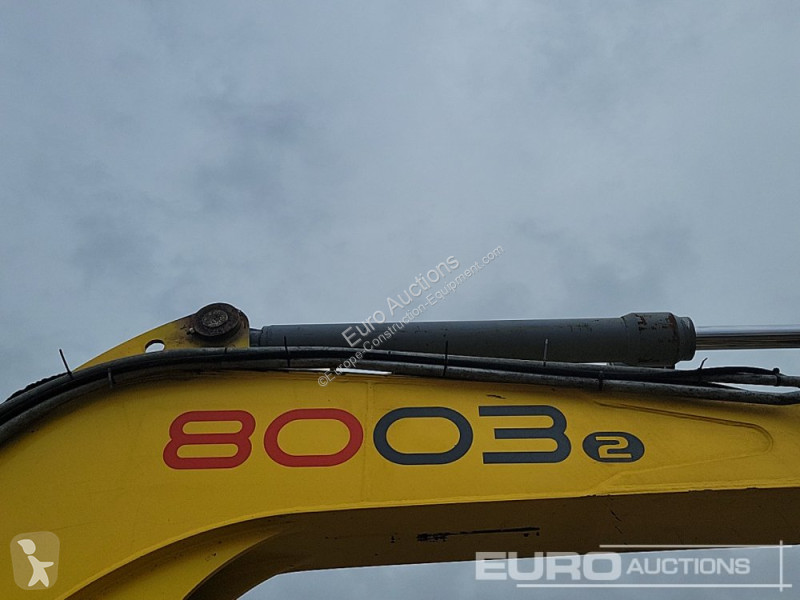 Escavadora  8003