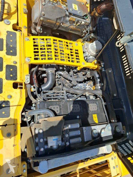 Escavadora Komatsu