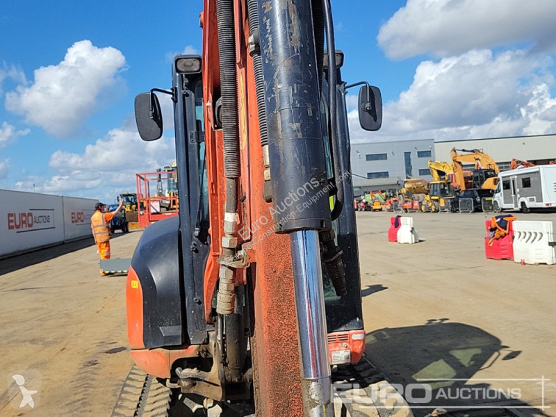 جرافة Kubota U27-4