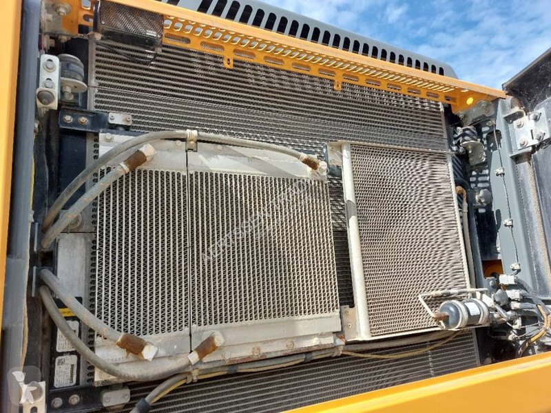 Escavadora Liebherr LC (Lifting Cab)