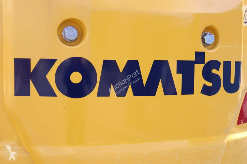 جرافة Komatsu PC138US-11