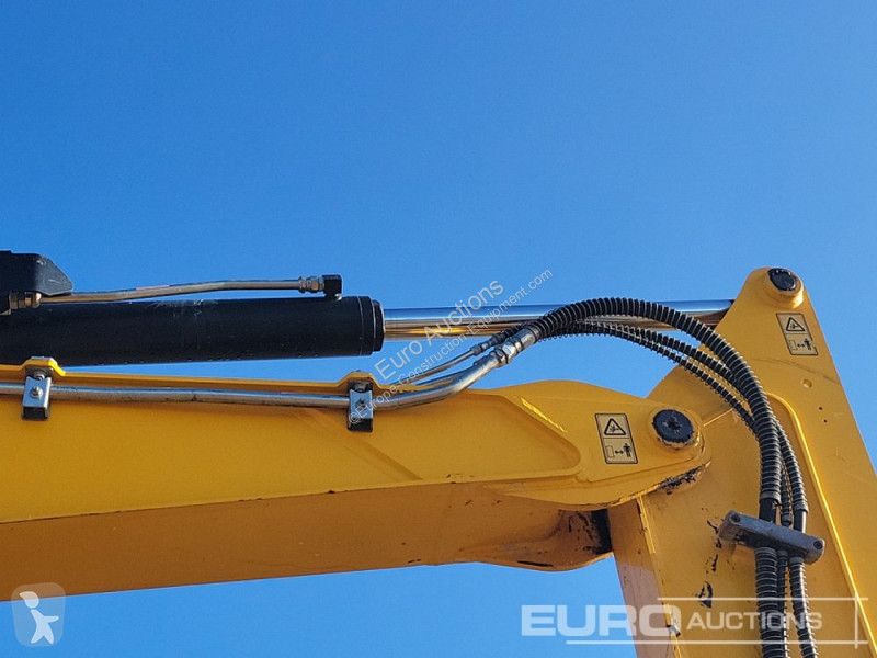 Lopatový nakládač JCB 86C-2