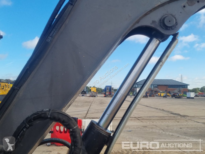 Lopatový nakládač Volvo ECR50D