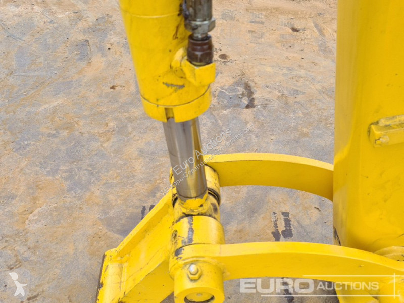 Lopatový nakládač Komatsu PC56-7