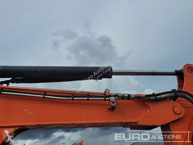 Lopatový nakládač Hitachi ZX26U-6 CR