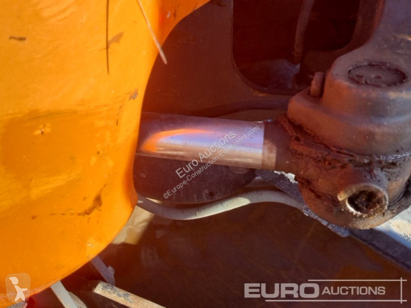 Lopatový nakládač Hitachi ZX26U-5A CLR