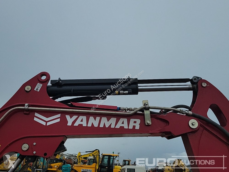 Lopatový nakládač Yanmar SV26