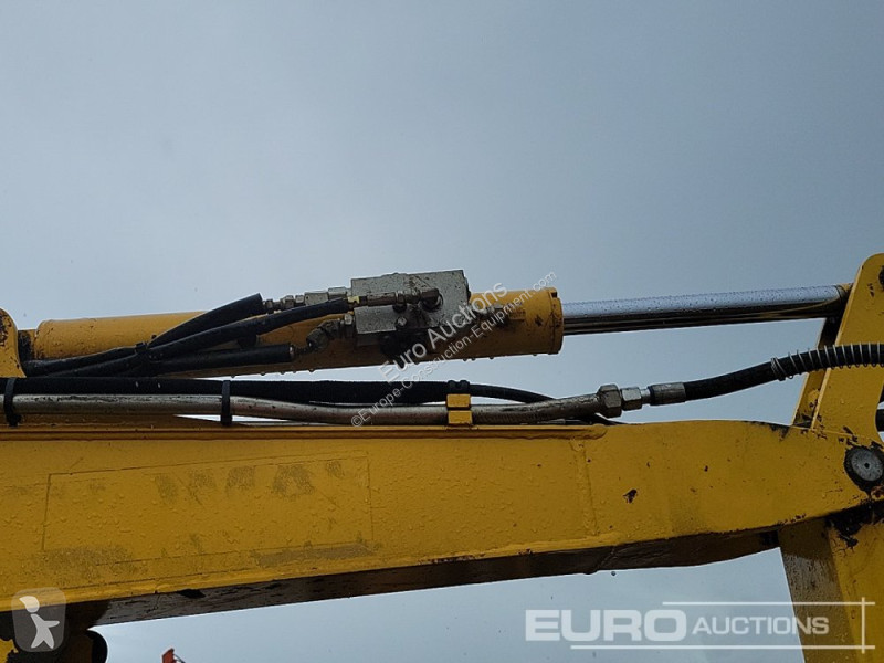 Lopatový nakládač Komatsu PC26MR-3