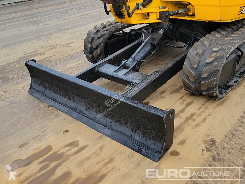 Lopatový nakládač JCB