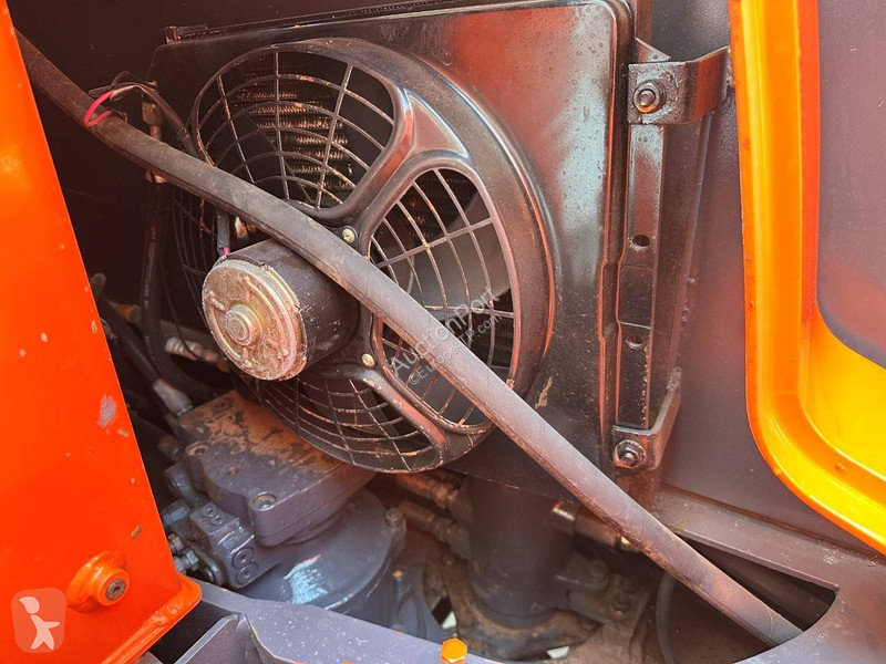 Skovel Doosan -9C