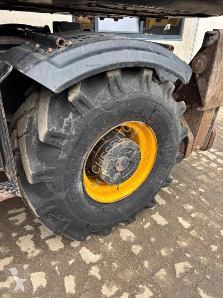 Escavadora JCB