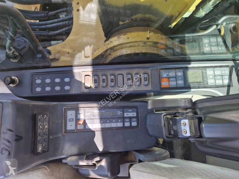 جرافة Caterpillar LRR * 2011r. *