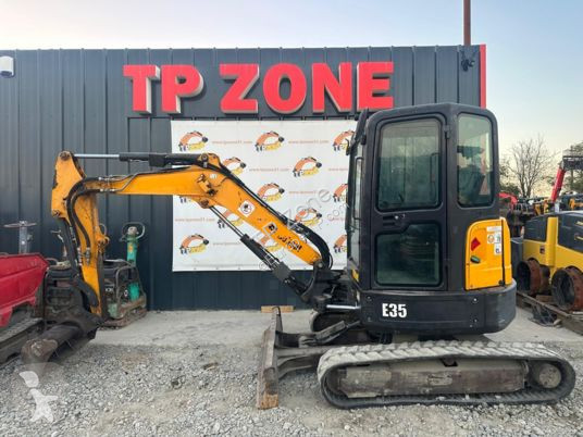 Lopatový nakládač Bobcat e35 cabine à 22500 € ht